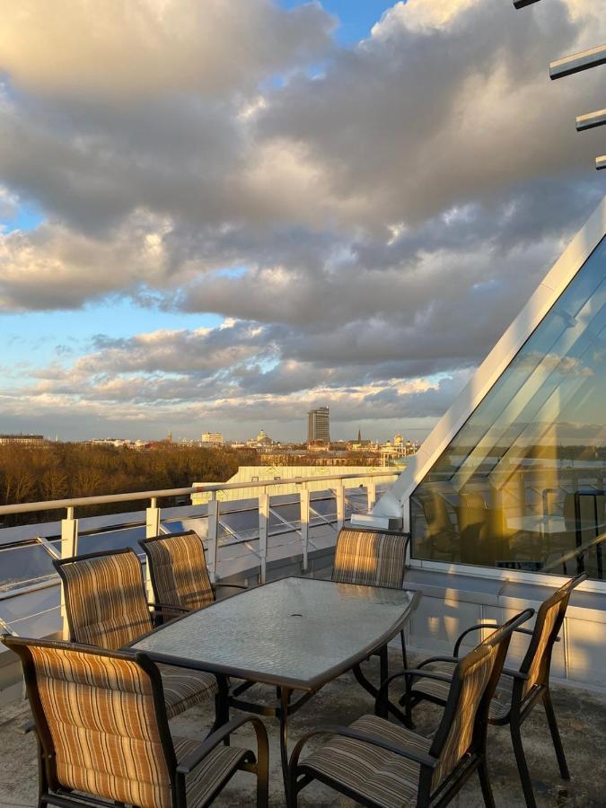 Riga Centre , Skyloft Apartment 178M2 Luaran gambar