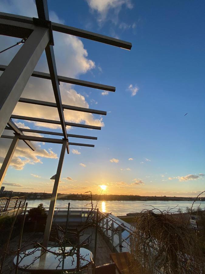 Riga Centre , Skyloft Apartment 178M2 Luaran gambar